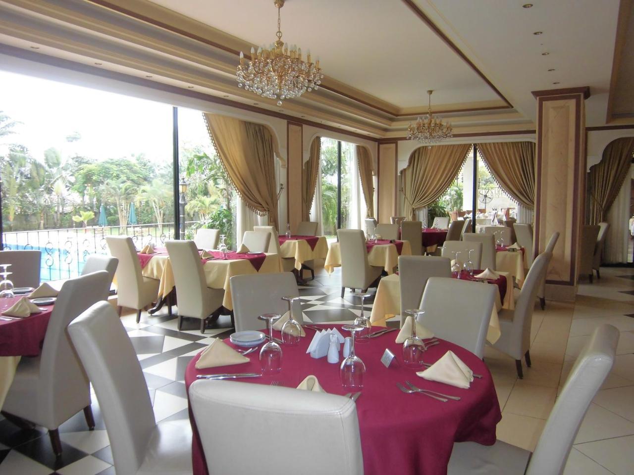 Atlantic Palace Hotel Pointe Noire Esterno foto